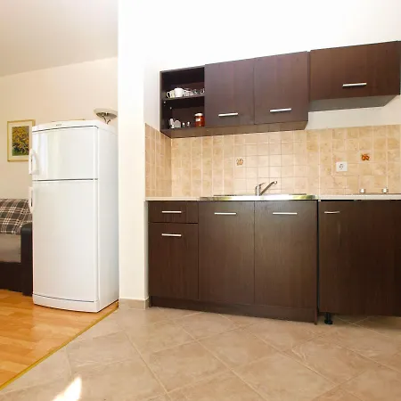 Ildiko 1547 Apartment